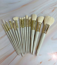 Load image into Gallery viewer, Makeup brushes “goal digger coleccion”
