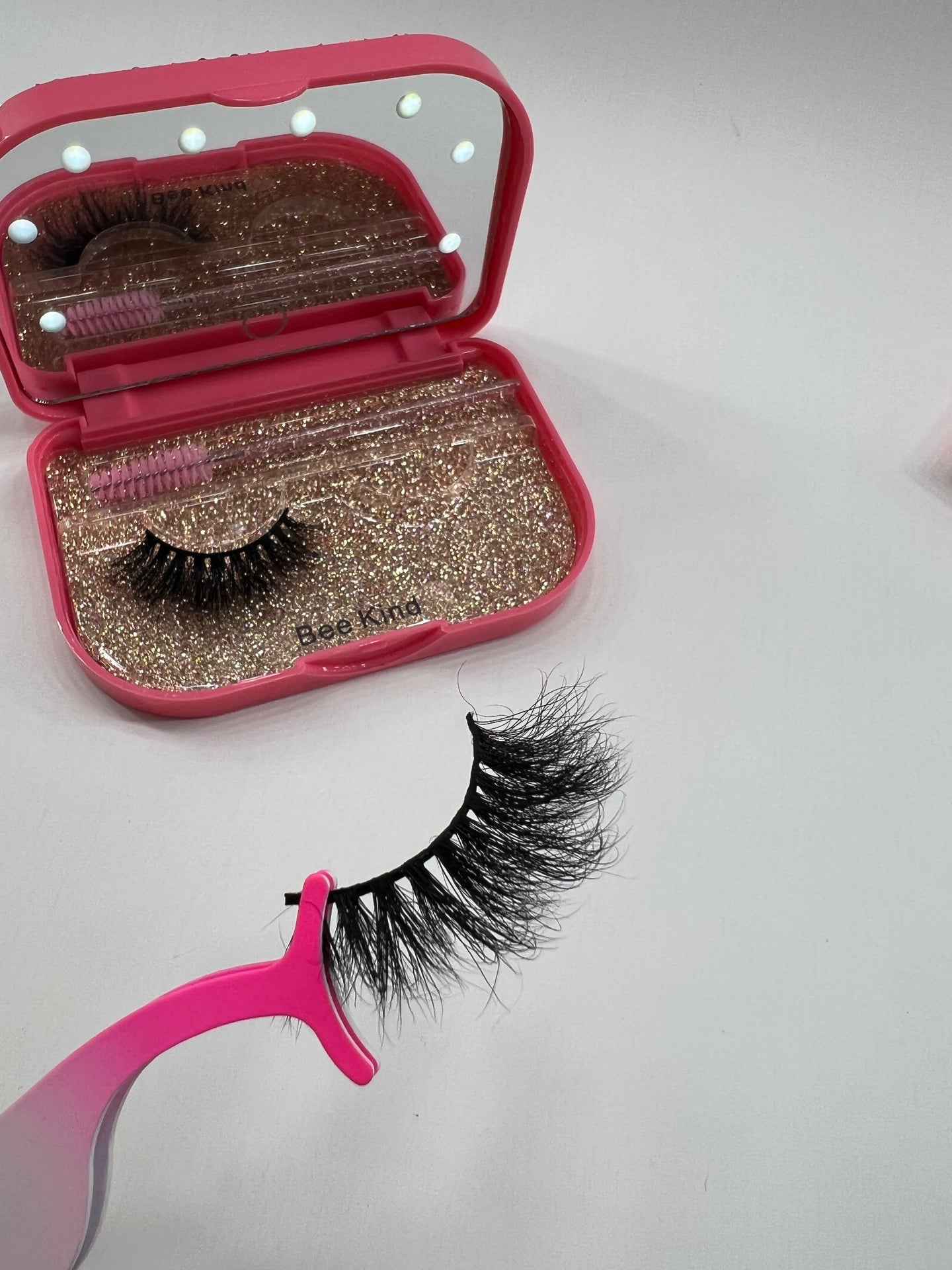 Lashes “Bee Kind”